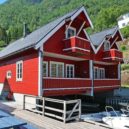 Jambueggi By Interhome * Arnefjord